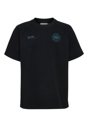 Schwarzes T-Shirt mit kurzen Ärmeln, türkisfarbenem "DBU"-Logo und "hummel"-Schriftzug auf der Brust, Rundhalsausschnitt und entspannter Passform.