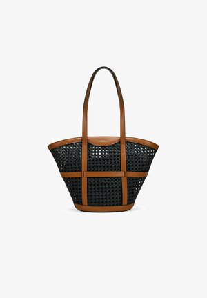 Bolsa tote negra tejida con asas y detalles de cuero marrón, con un diseño recortado y forma estructurada. Interior resistente y espacioso.