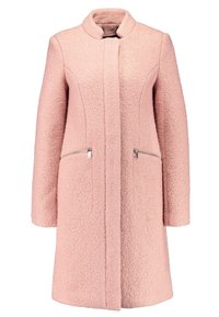 Abrigo de lana rosa claro con un acabado texturizado, que presenta un cuello alzado, bolsillos con cremallera en la parte delantera y una silueta recta de longitud hasta la rodilla.