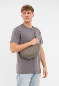 Larkson SOLVEIG SMALL HALF MOON  - Cross body bag - gravel