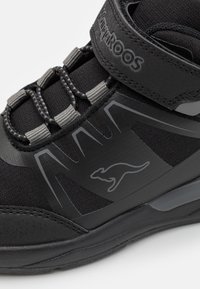 KangaROOS KD-TURN MID - Baskets montantes - jet black/steel grey