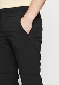 Jack Wolfskin GLASTAL ZIP OFF PANTS 2-IN-1 - Pantaloni outdoor - black