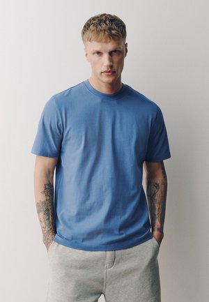 Next, REGULAR FIT - ACTIVE TRAINING DIVISION T-SHIRT  . - T-shirt con stampa - steel blue