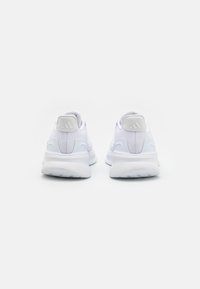 adidas Performance ULTRARUN 5 WOMEN - Hardloopschoenen voor op de weg - footwear white/core black