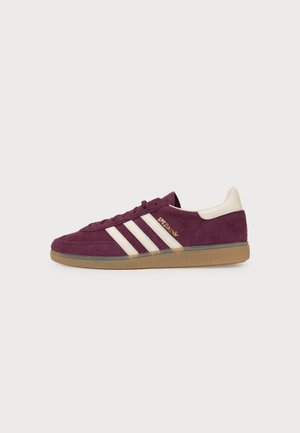 adidas Originals, HANDBALL SPEZIAL UNISEX - Baskets basses - maroon/cream white/gold met
