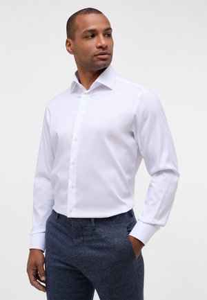 PERFORMANCE SHIRT - MODERN FIT - Businesshemd - weiß