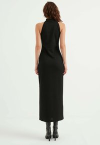 Herita HALTER NECK SLEEVELESS - Stickad klänning - black