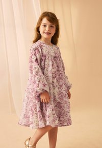 Laura Ashley HELEDD BLOOMS 3D FLOWER- REGULAR FIT - Freizeitkleid - ecru pink