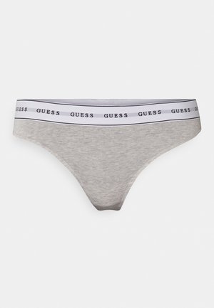 Sivi bombažni tangice z belim elastičnim pasom, na katerem je črn logo "GUESS", gladka tekstura in minimalističen dizajn.