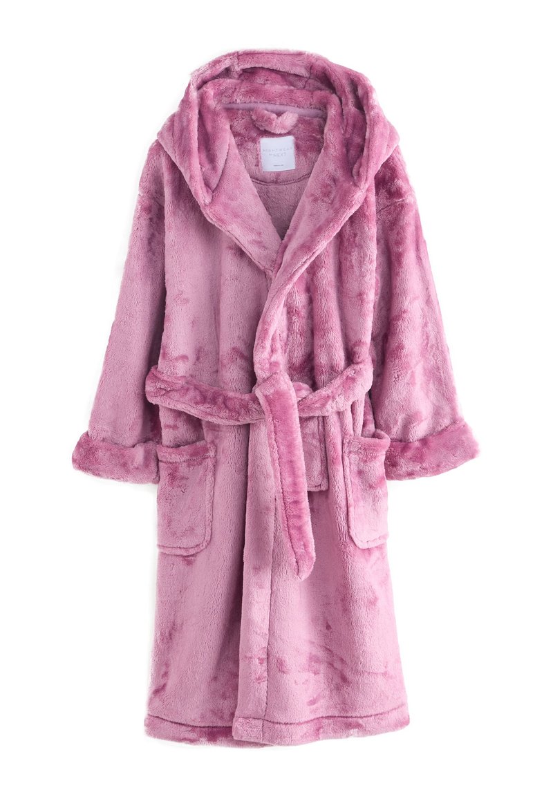 Halat de baie din blană sintetică, de culoare roz deschis, prevăzut cu glugă, mâneci lungi, două buzunare frontale și centură pentru închidere. Textură moale și finisaj plușat.