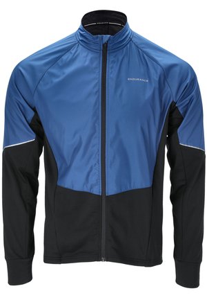 Blauwe en zwarte sportjas met een hoge kraag, een ritssluiting aan de voorkant en lange mouwen. Heeft een gladde textuur en reflecterende accenten.