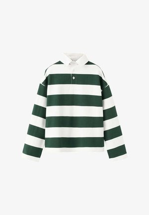 Polo manches longues avec larges rayures horizontales vertes et blanches et col blanc avec deux boutons au niveau de l'encolure.