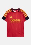 TIRO NATIONS PACK KIDS - Apdrukāts T-krekls - better scarlet/legend ink/bold gold