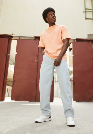 RETRO TAPERED WORKWEAR - Jeans Tapered Fit - light blue