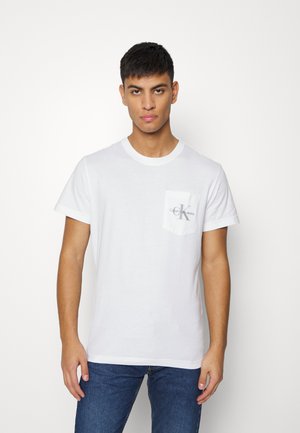 MONOGRAM LOGO POCKET TEE - Print T-shirt - bright white