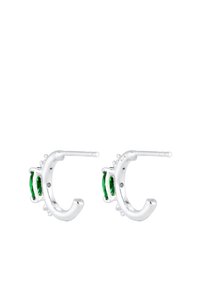 Pendientes de aro de plata con piedras accentuadas en verde, un diseño curvado suave y pequeños elementos decorativos unidos a los aros.
