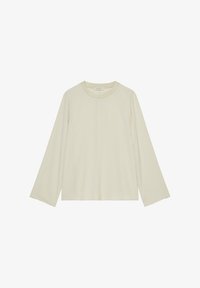 Unselected, stony sand