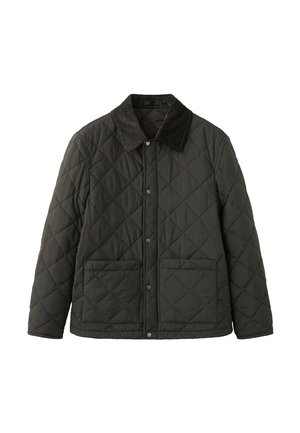 Giacca trapuntata verde scuro con colletto di velluto a coste, chiusura con bottoni a pressione e due tasche anteriori. Il tessuto è strutturato e resistente.