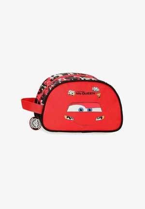 Bolsa de aseo para niños con cremallera roja, con la cara de Rayo McQueen, número de carrera 95 y tirador de cremallera en forma de neumático sobre fondo blanco.