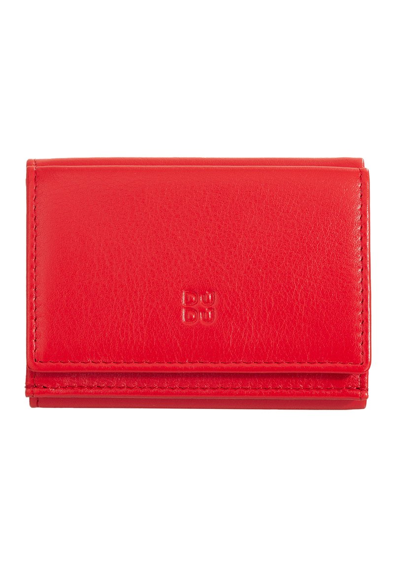 Portafoglio in pelle rossa con texture liscia, design pieghevole, elegante marchio impressato e cuciture ordinate lungo i bordi.