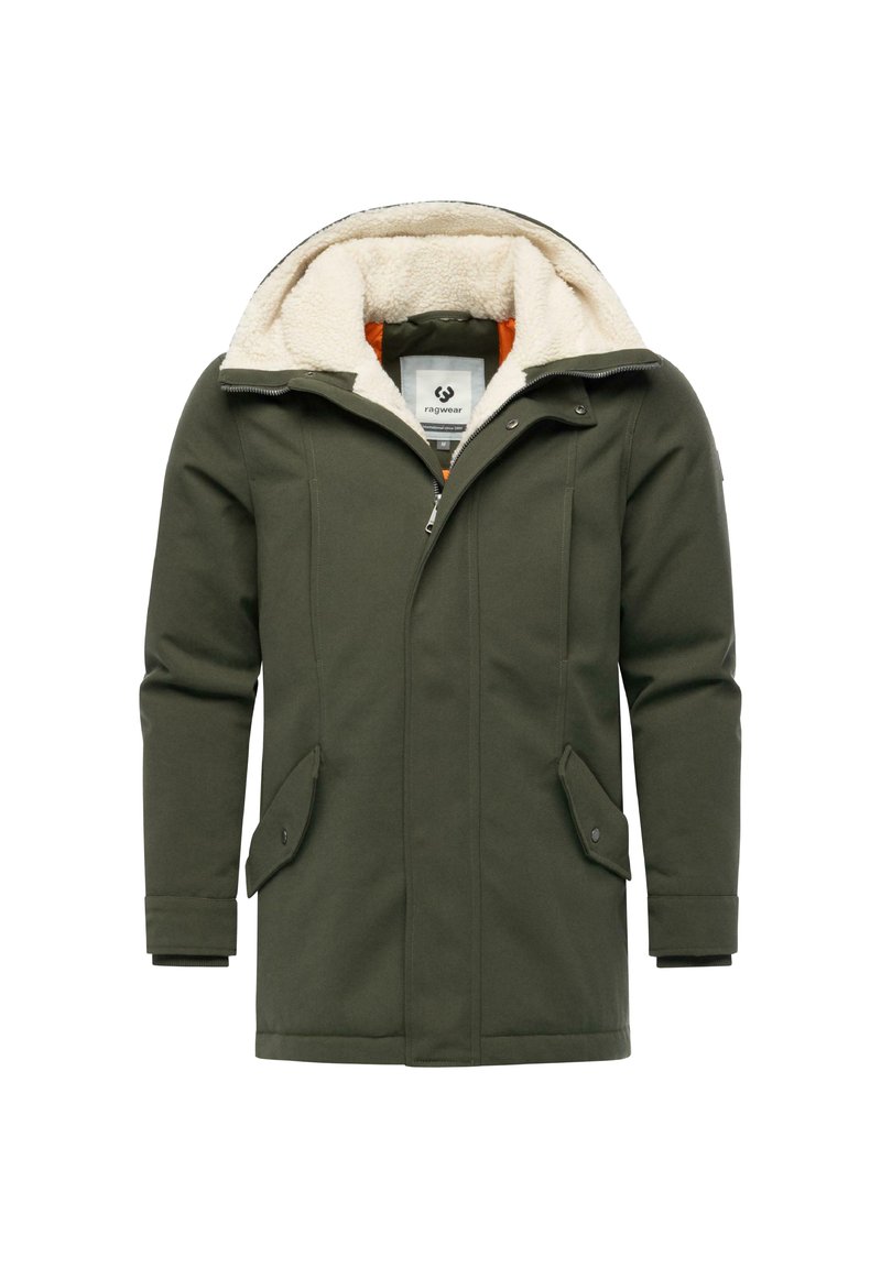Olijfgroen jas met een faux-shearling capuchon, voorzien van een voorrits, twee zijzakken en een merklabel zichtbaar aan de binnenkant.