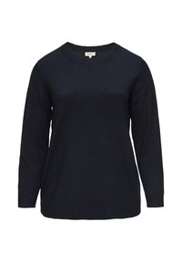 Donkerblauwe gebreide trui met lange mouwen en ronde hals, met een gladde textuur en geribbelde accenten bij de halslijn en manchetten.