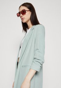 Vero Moda VMRICA LONG - Blazer - jadeite
