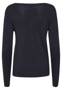 Tumši zila garo piedakšu džemperis ar plašu kakla izgriezumu un ribotu apakšmalu. Mīksta tekstūra, minimāls dizains, nav redzamu rakstu vai stiprinājumu.