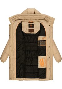 Beige pufferjacka med svart inredning och orangea detaljer. Har dragkedja, stor huva och flera fickor på insidan för förvaring.