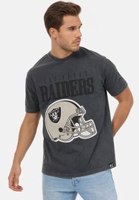 Re:Covered NFL RAIDERS HELMET WASHED - Printtipaita - black