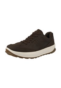 Brązowe skórzane sneakersy z teksturowaną powierzchnią, wzmocnionym czubkiem, kontrastującą białą podeszwą środkową oraz perforowanym wzorem po boku. Regulowane sznurowadła.