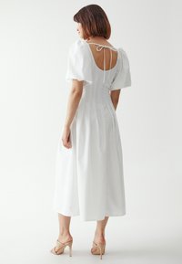 WILLA WHIRL - Vardagsklänning - white