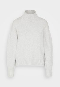 Jasnoszary sweter z golfem wykonany z miękkiego materiału dzianinowego, z prążkowanym wykończeniem dołu i mankietów, luźnym krojem oraz teksturowaną powierzchnią.