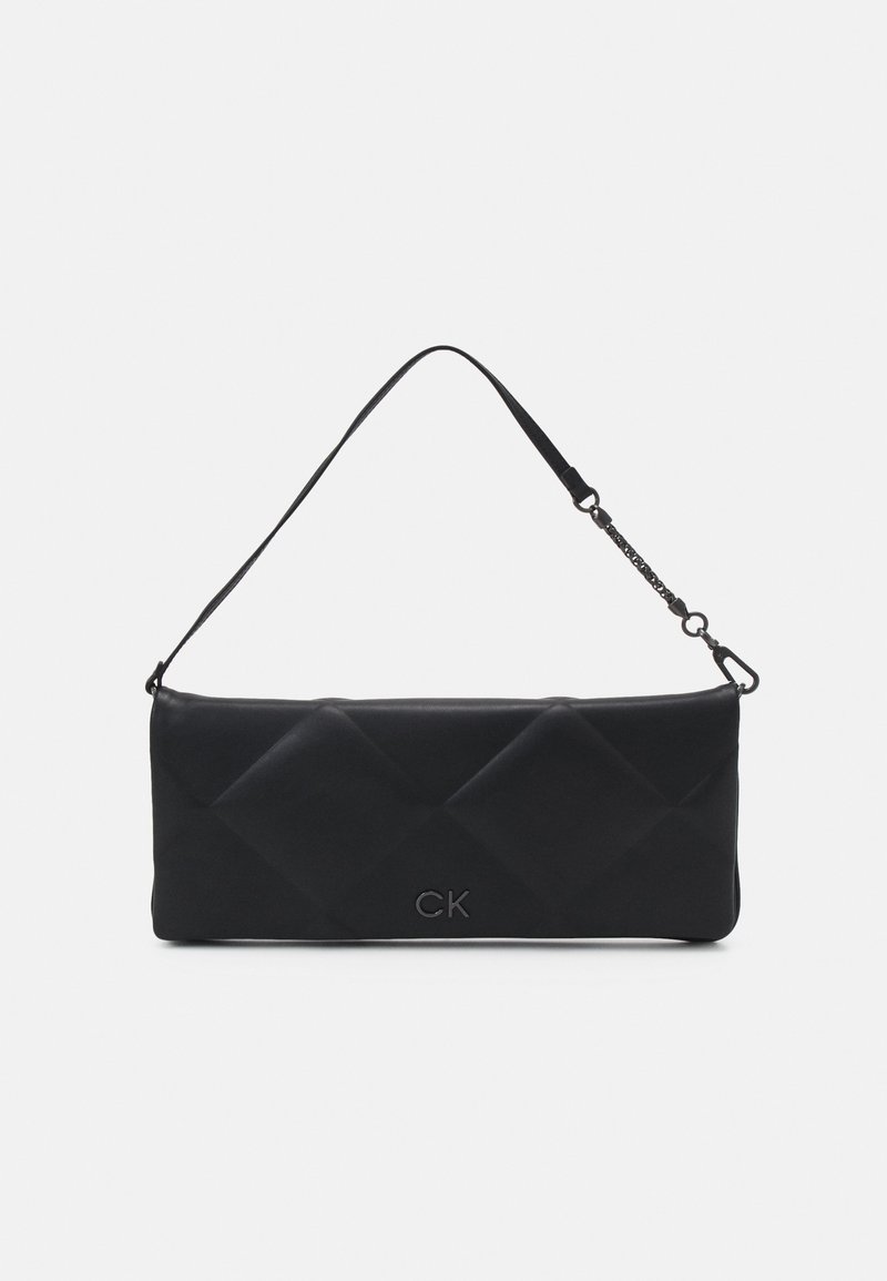 Calvin Klein RE-LOCK QUILT WRISTELET CLUTCH - Pochette - black