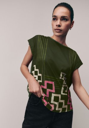 REGULAR FIT - SHORT SLEEVE - Bluse - green geo