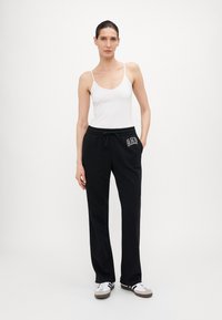Gap Tall HERITAGE BOOT - Tepláky - true black