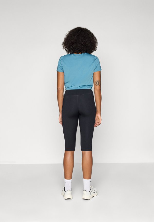 ONE CAPRI - 3/4 sports trousers3