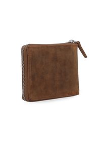 Brunt læderpung med tekstureret finish, lynlås rundet om, og hardware i sølvfarve. Kompakt rektangulær form med diskrete syningsdetaljer.
