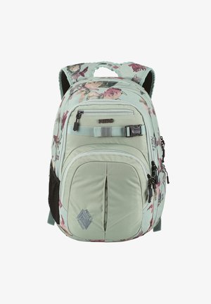 Mochila verde menta con patrón floral, correas acolchadas, bolsillo frontal con cremallera, correas laterales ajustables y logotipo en la esquina inferior derecha.