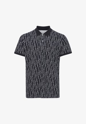 Zwart poloshirt met een wit abstract patroon. Korte mouwen, kraag en een knoopsluiting met twee knopen. Zachte stoftextuur.