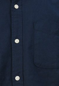 Thumbnail Image 7