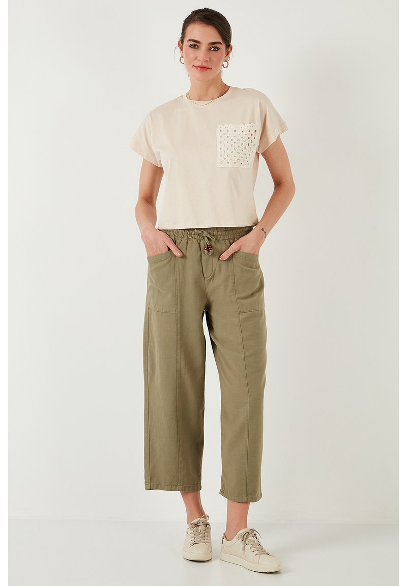 LELA Pantaloni khaki/cachi