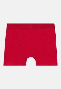 Boxer shorts de algodão vermelhos com um design de cor sólida. Apresenta uma cintura elástica vermelha sem costuras e uma abertura na frente. Textura suave e lisa.