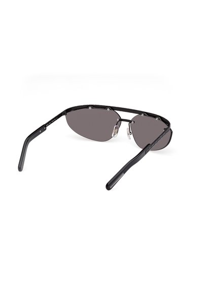 Black metal aviator sunglasses with dark gray lenses, featuring a slim frame and adjustable nose pads for a secure fit.