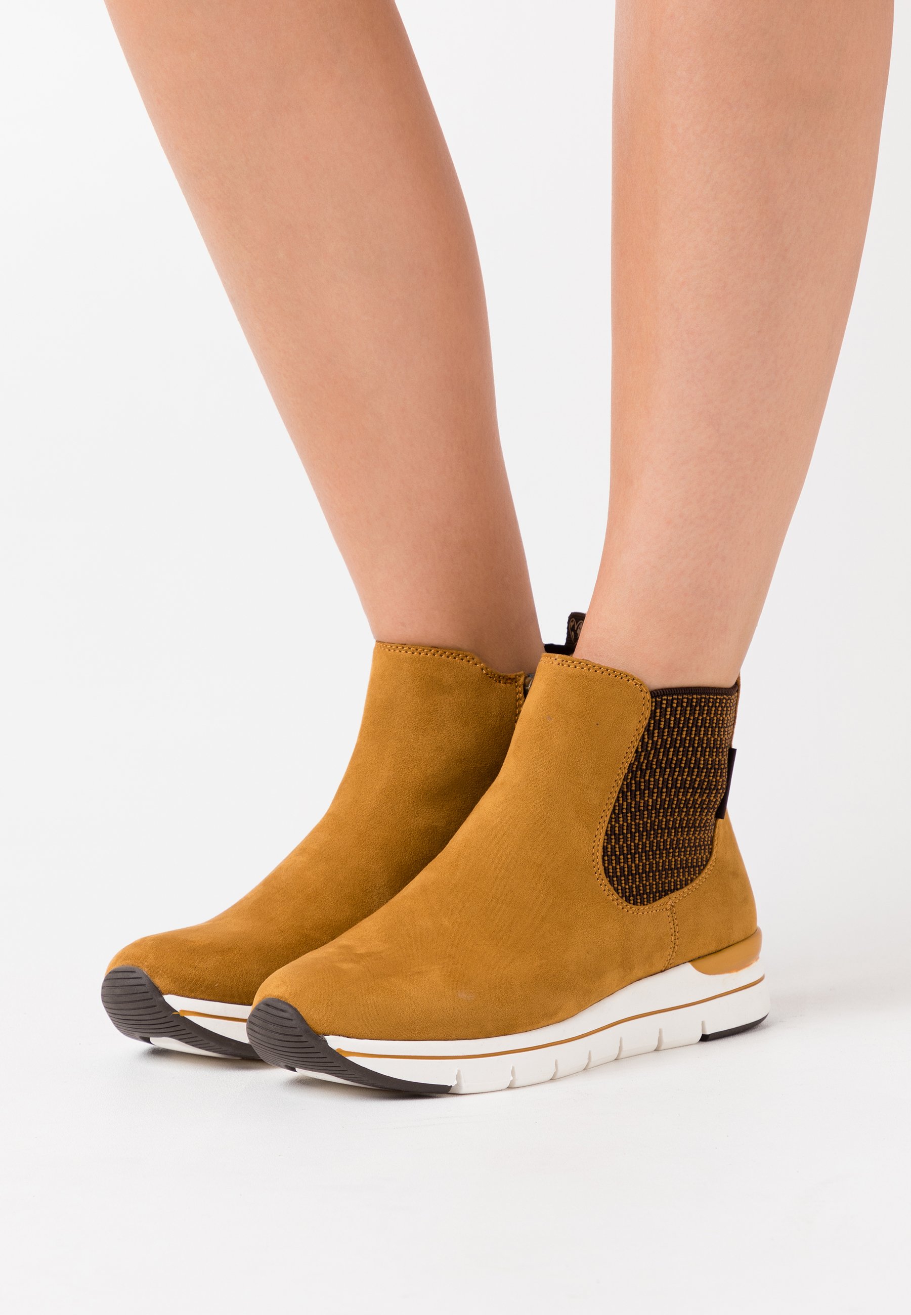LOVE OUR PLANET by MARCO TOZZI BOOTS Nilkkurit mustard LOVE OUR PLANET by MARCO TOZZI BOOTS Nilkkurit brick