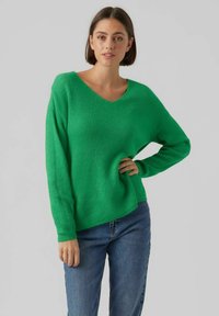 Vero Moda VMCREWLEFILE V-NECK  NOOS - Trui - bright green
