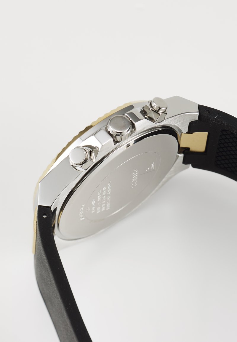 Guess Quadrante Verde Jet Da Uomo (45 Mm) / Bracciale In Acciaio Inossidabile GW0795G1 - First Class Watches™ A