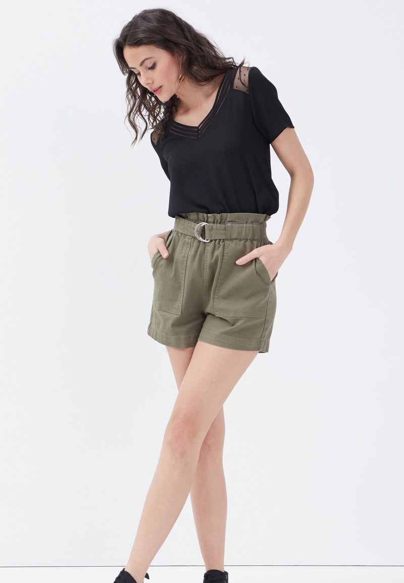 Damen Kleider | Cache Cache Shorts vert kaki/khaki - AC86596 Damen Kleider | Cache Cache Shorts vert kaki/khaki - AC86596