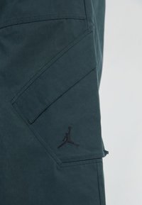JORDAN CHICAGO - Falda de tubo - black