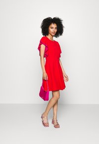 WAL G PETITE MAX SKATER - Kokteilikleit/peokleit - red/fuchsia
